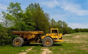 Image of dirty Cat machinery